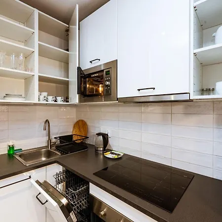 Apartment Grabiszynska - Balcony & Workspace - By Rentujemy *