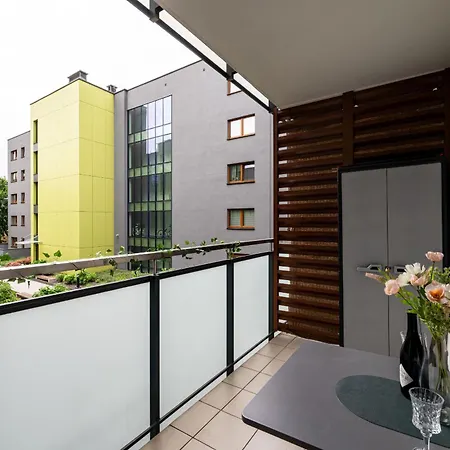 Grabiszynska - Balcony & Workspace - By Rentujemy Apartment