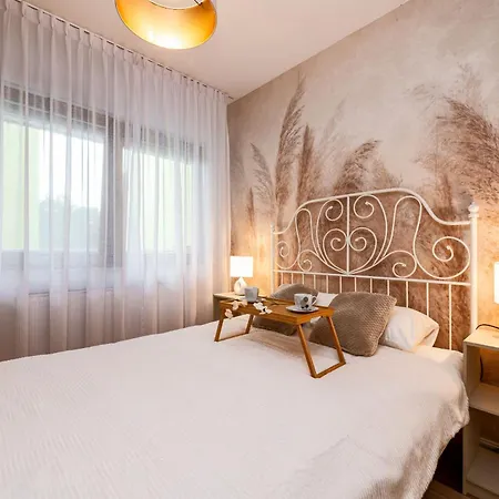 Grabiszynska - Balcony & Workspace - By Rentujemy Apartment Wroclaw