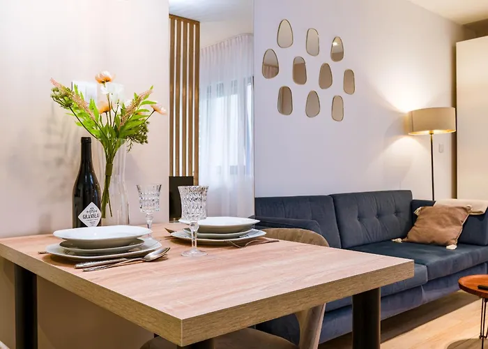 Apartment Grabiszynska - Balcony & Workspace - By Rentujemy